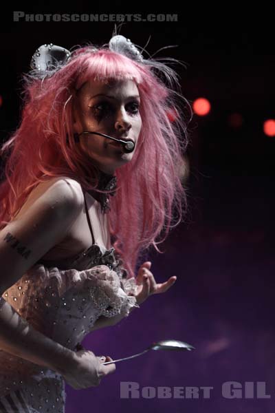 EMILIE AUTUMN - 2010-03-03 - PARIS - Cabaret Sauvage - 